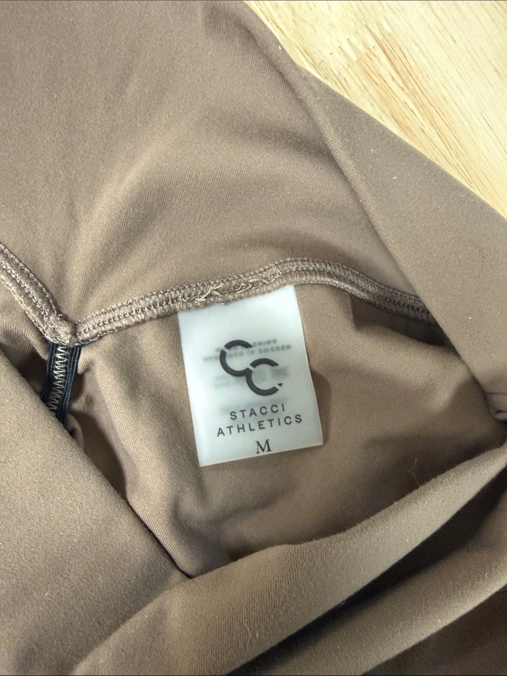 Stacci Athletics 6” inseam Lumi shorts in Macchiato- size med - Picture 4 of 5